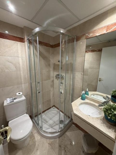 Fantastico Apartamento con vistas a Golf & Mar en Cala de Mijas - Two-Bedroom Apartment - 16