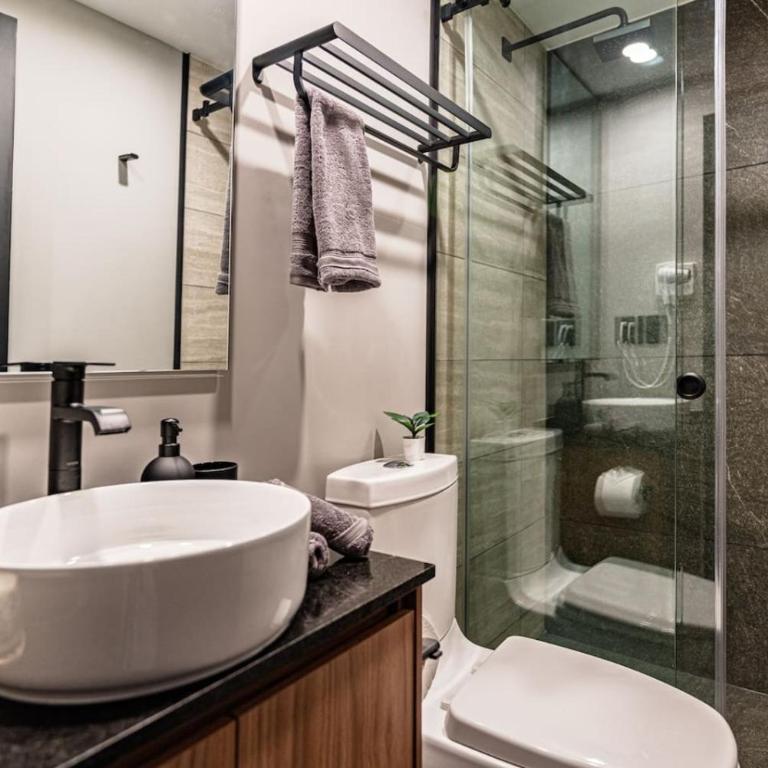 3 Units, 5BR with Gym and Rooftop - Appartement - 9