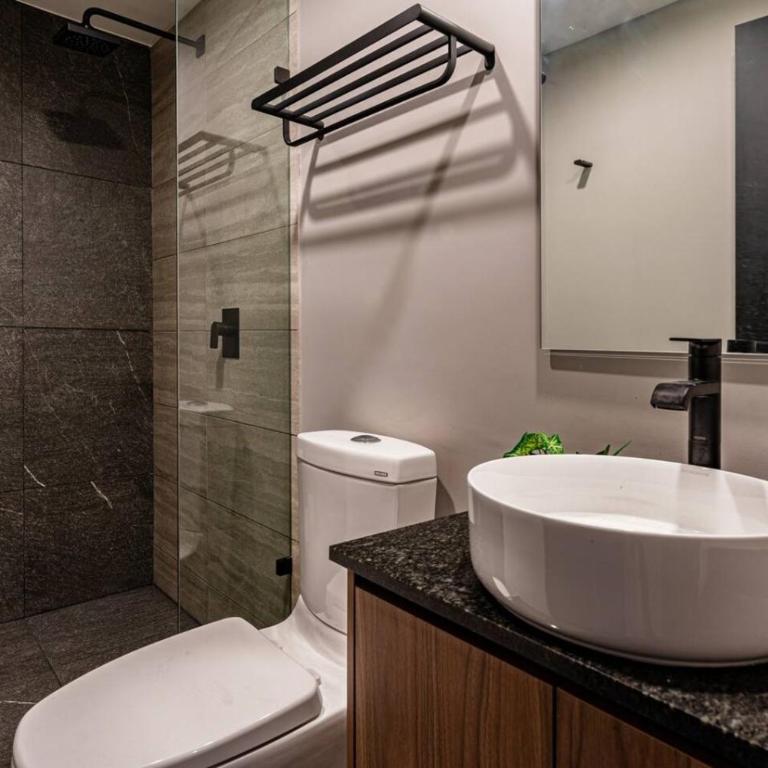 3 Units, 5BR with Gym and Rooftop - Appartement - 45