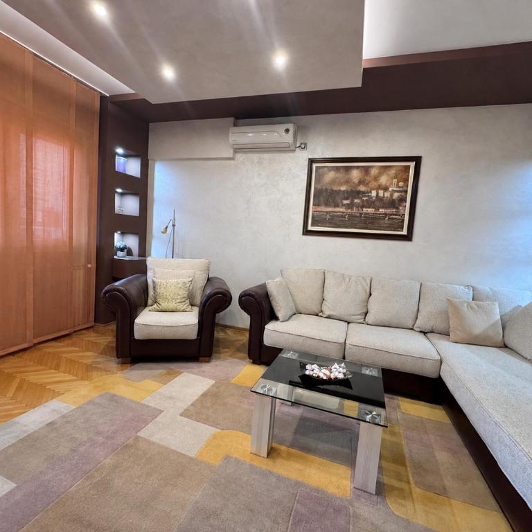 ARENA- One bedroom apartment-public FREE parking in front of building - Apartment mit 1 Schlafzimmer - 29