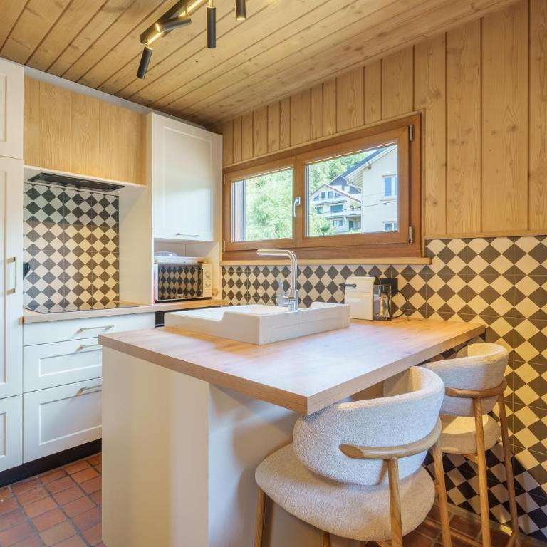 Le Modesty - Chalet vue sur la montagne - Chalet - 3