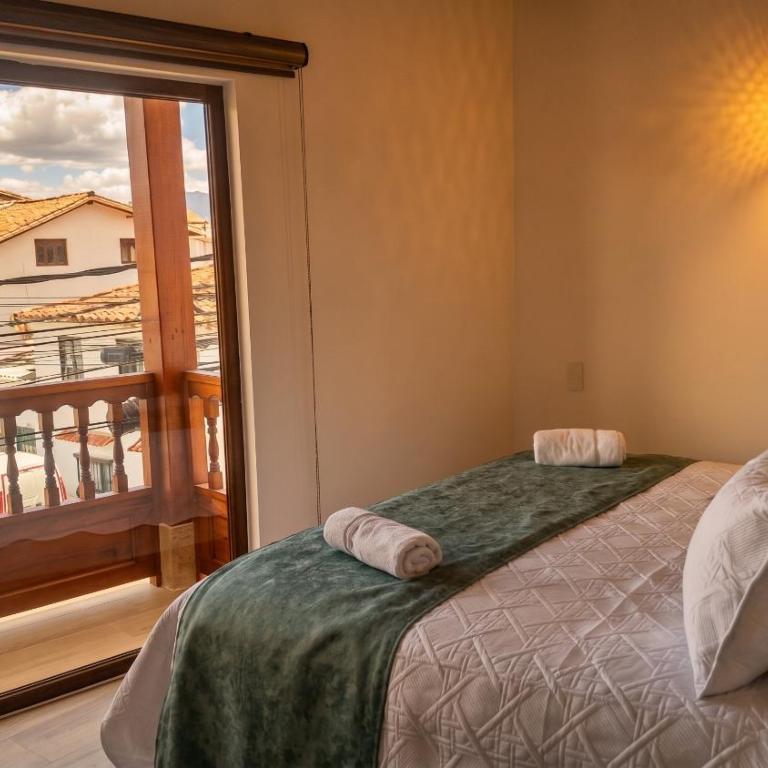Hotel Los Olivos - Two-Bedroom Deluxe Apartment with Balcony - 2