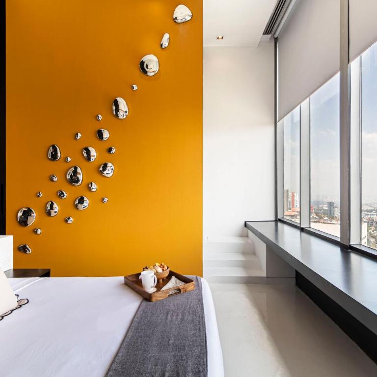 Kukun Escape Santa Fe - Master suite with city view - 8