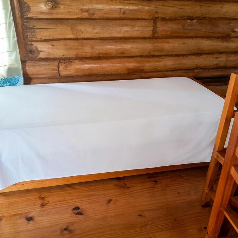Cabañas de campo con pileta, cancha y quincho - Bungalow de 2 dormitorios - 9
