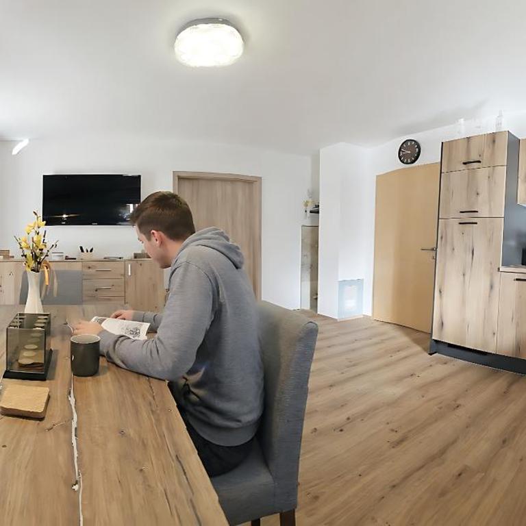 Konis Ferienwohnung - barrierearm - Deluxe-Apartment mit 2 Schlafzimmern und Gartenblick - 5