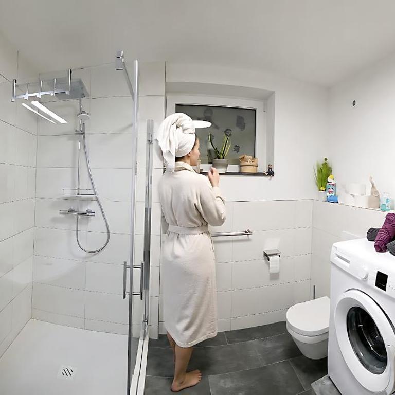 Konis Ferienwohnung - barrierearm - Deluxe-Apartment mit 2 Schlafzimmern und Gartenblick - 9