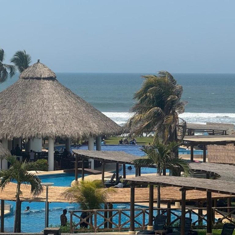 Departamento Acapulco Diamante & Beach Club - Three-Bedroom Apartment - 2