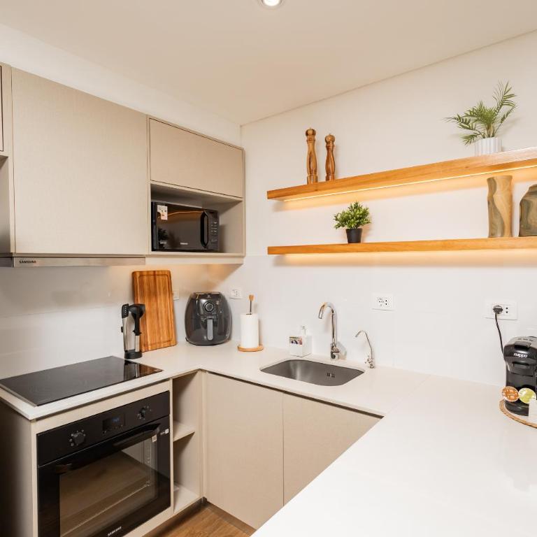 More Del Sol Residences - Apartamento de 1 Dormitorio con balcón y vistas a la ciudad - 7