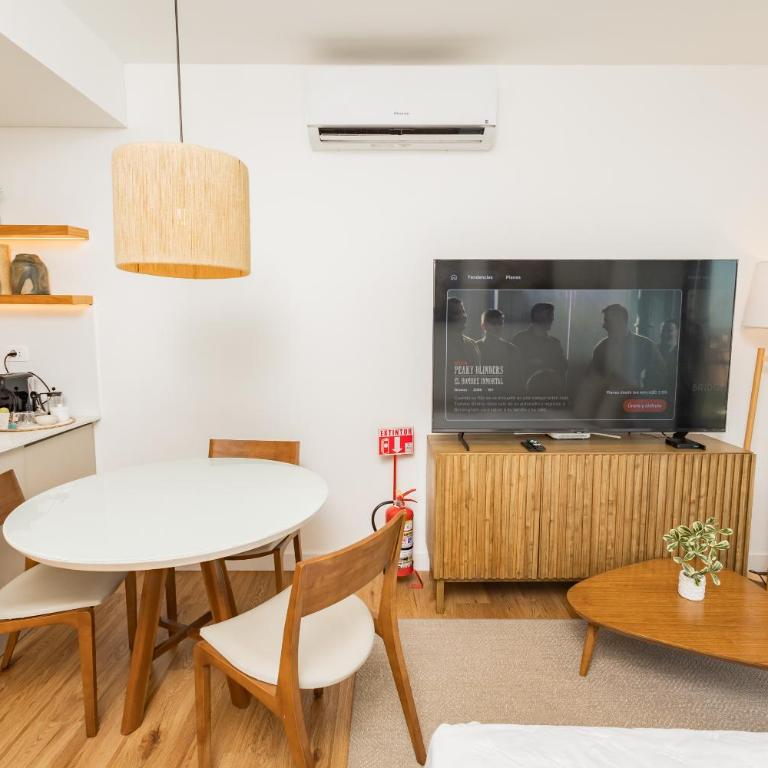 More Del Sol Residences - Apartamento de 1 Dormitorio con balcón y vistas a la ciudad - 9