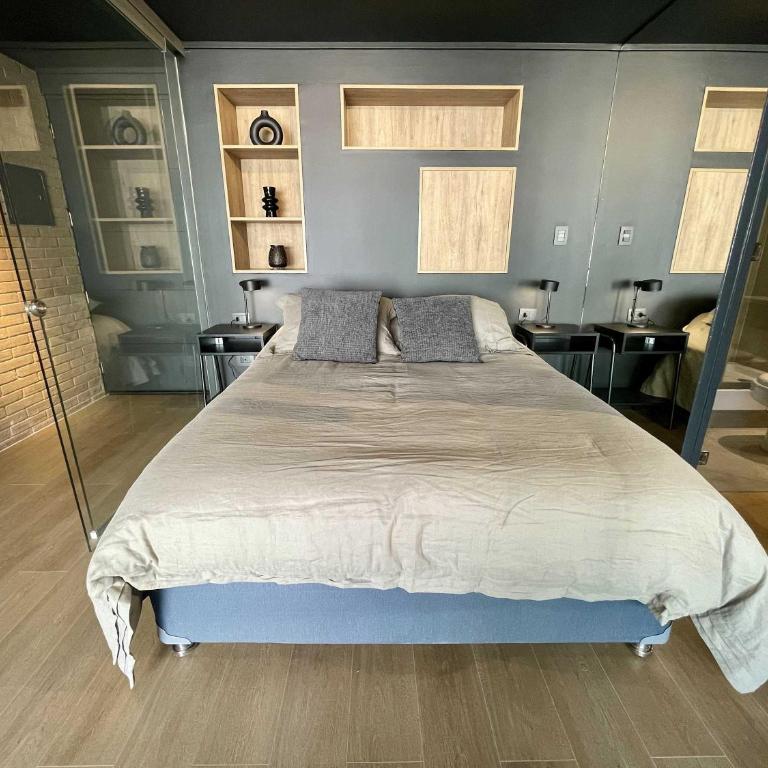 Modern Studio - City Views Fast Wifi & Parking - Apartment - 10