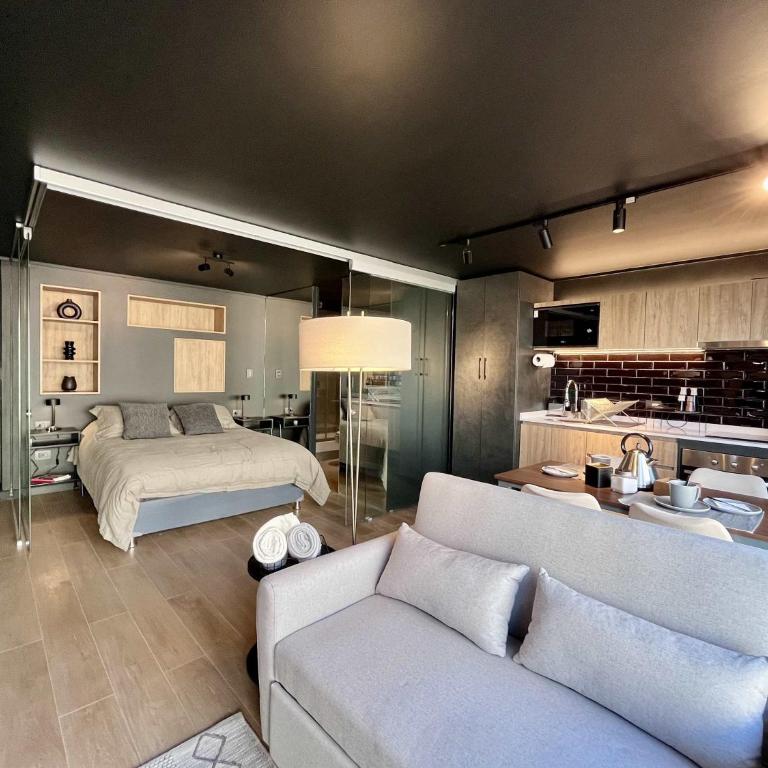 Modern Studio - City Views Fast Wifi & Parking - Apartment - 13