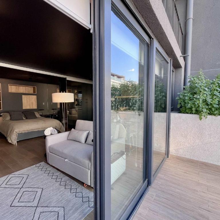 Modern Studio - City Views Fast Wifi & Parking - Apartment - 22