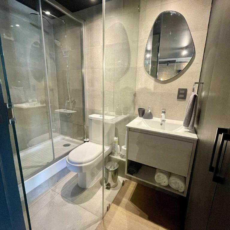Modern Studio - City Views Fast Wifi & Parking - Apartment - 26