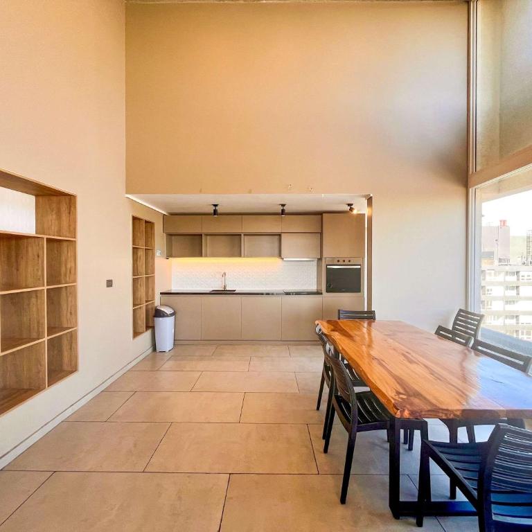 Modern Studio - City Views Fast Wifi & Parking - Apartment - 35
