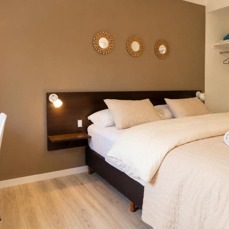 ALOJATE Departamento Iluminado y cómodo cerca del centro con Cochera - Two-Bedroom Apartment - 1