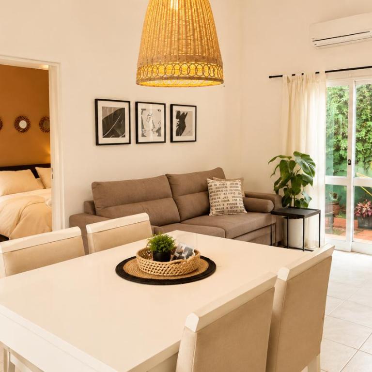 ALOJATE Departamento Iluminado y cómodo cerca del centro con Cochera - Two-Bedroom Apartment - 19