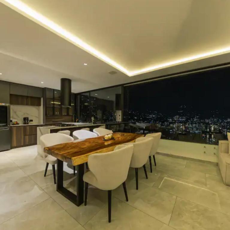 Apartamento con terraza y jacuzzi, espectacular vista de Medellín, Poblado - Apartamento - 9
