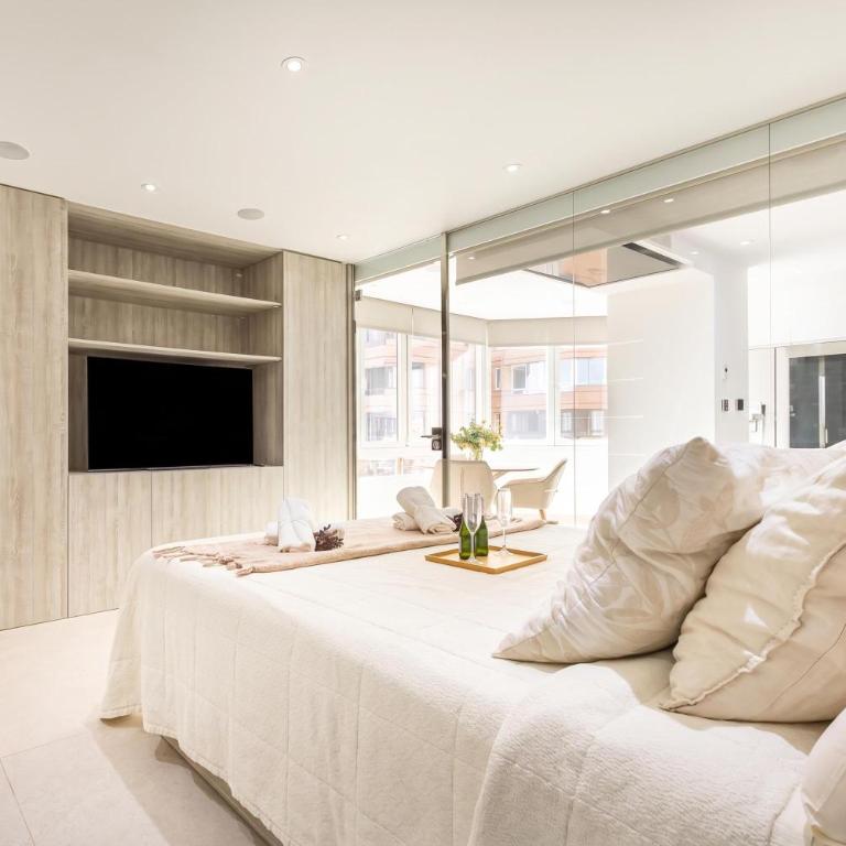 Luxury beachfront suite palmeras for 2 - Happy Rentals - Deluxe Apartment - 12