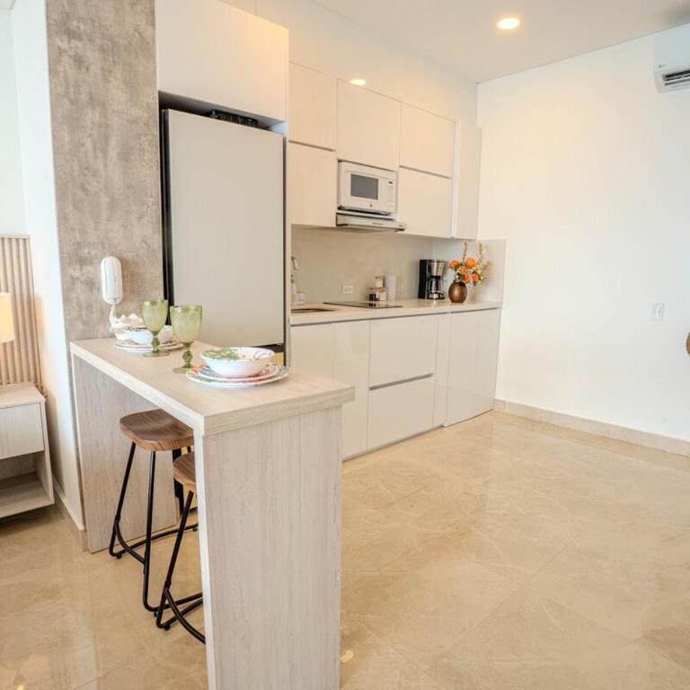 Mar de Luna en Apartamento en Cartagena Beach Resort cerca a la playa con piscina y jacuzzi - One-Bedroom Loft Apartment with One Queen Bed - 26