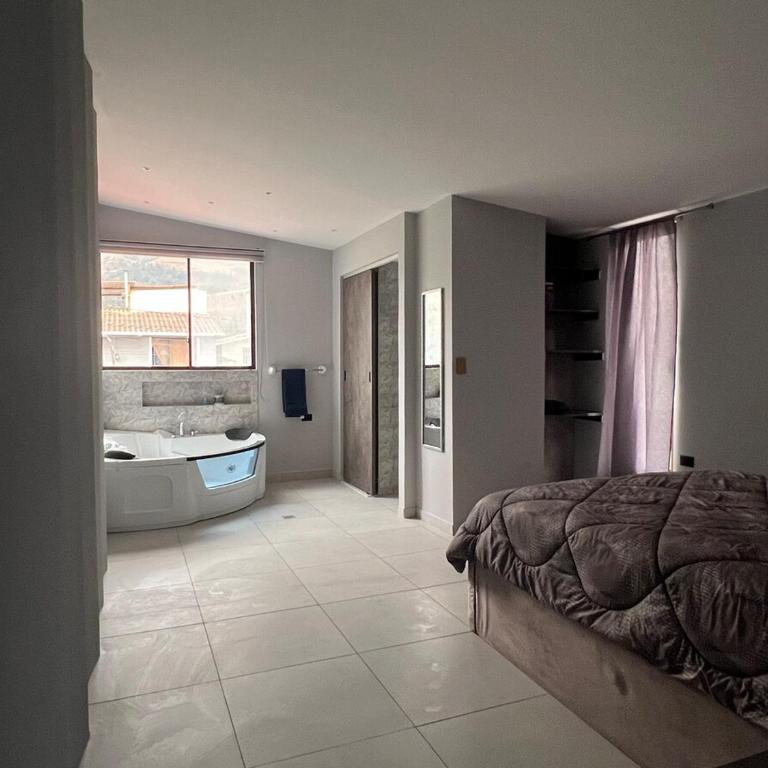 Sierra Nevada Suite en el centro de Ibarra con parqueadero - Apartamento de 2 dormitorios - 1
