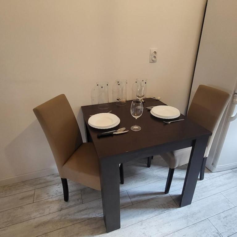 Modern Apartment Near City Center - Appartement 1 Chambre - 8