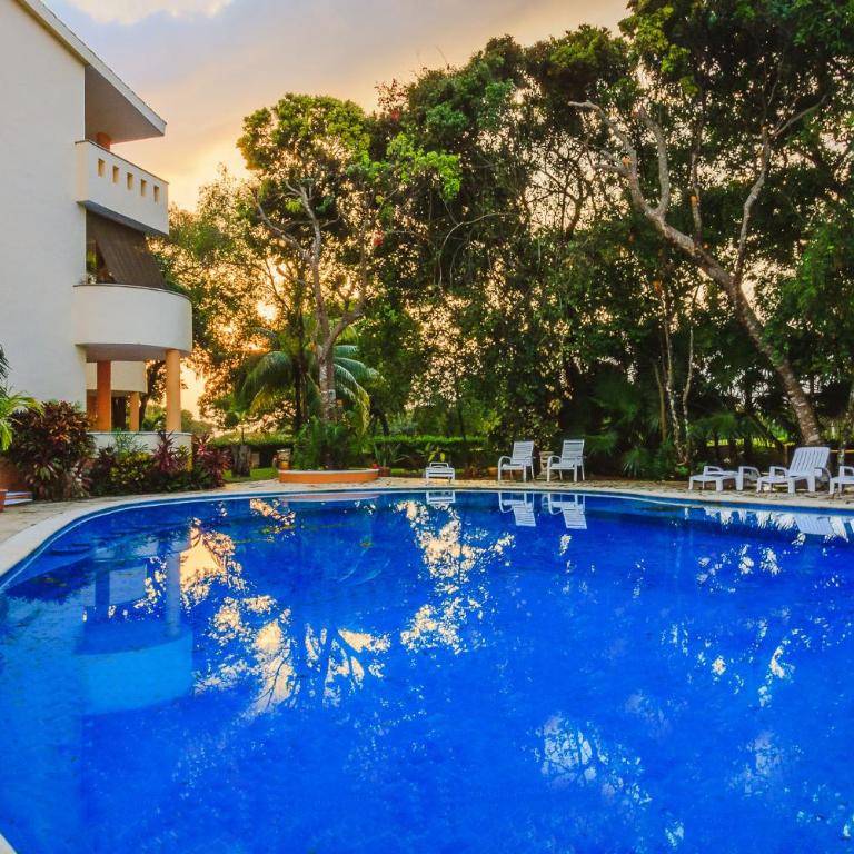 Tropical Ground-Floor 2BR - Playacar Phase 2 - Two-Bedroom Apartment - 1