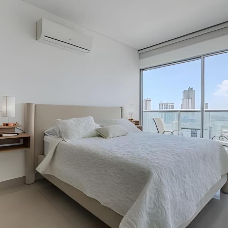 Exclusivo apartamento con vista a la bahía piso 22 - Three-Bedroom Premium Apartment with Balcony - 17