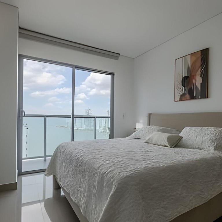 Exclusivo apartamento con vista a la bahía piso 22 - Three-Bedroom Premium Apartment with Balcony - 31