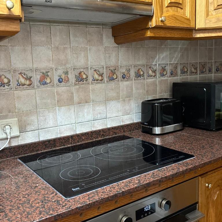 Kiki - Three-Bedroom Apartment - 25