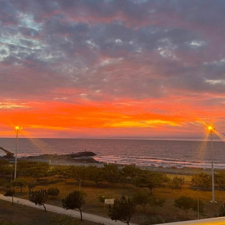 Moderno apartasuite con vista al mar - Two-Bedroom Apartment - 43