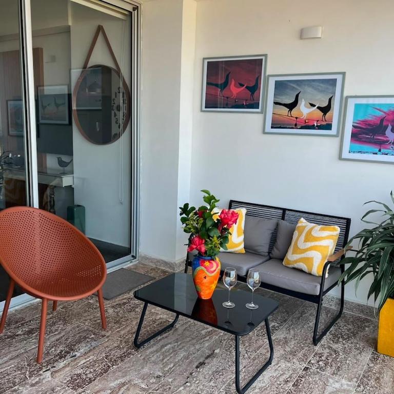 Moderno apartasuite con vista al mar - Two-Bedroom Apartment - 45
