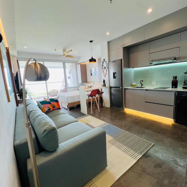 Moderno apartasuite con vista al mar - Two-Bedroom Apartment - 57