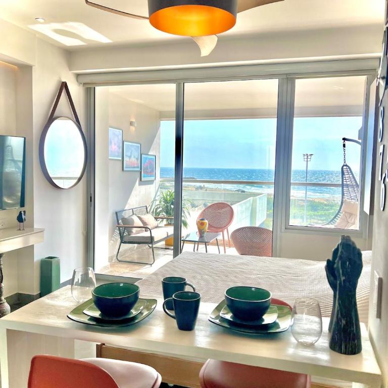 Moderno apartasuite con vista al mar - Two-Bedroom Apartment - 63