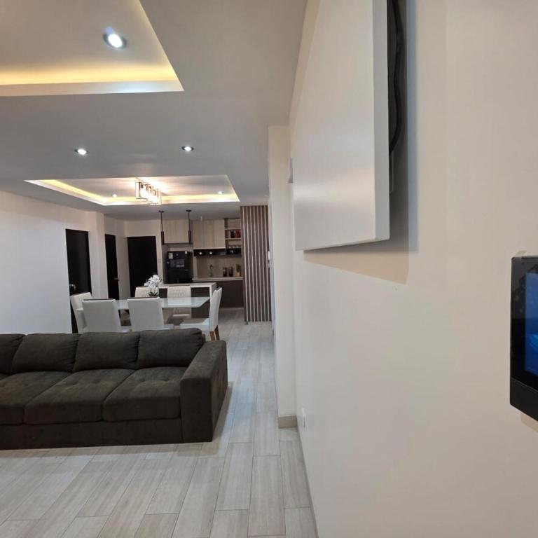 Rest comfortably and enjoy a unique experience - Three-Bedroom Apartment - 3