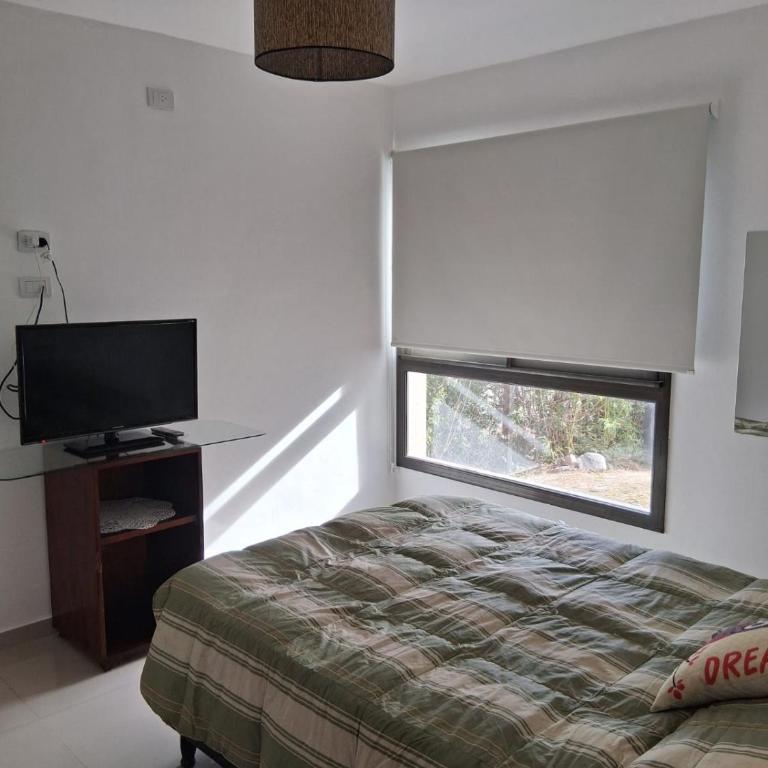 Hermosa Casa en Barrio Cerrado El Dorado 1 - Casa de 3 dormitorios - 18