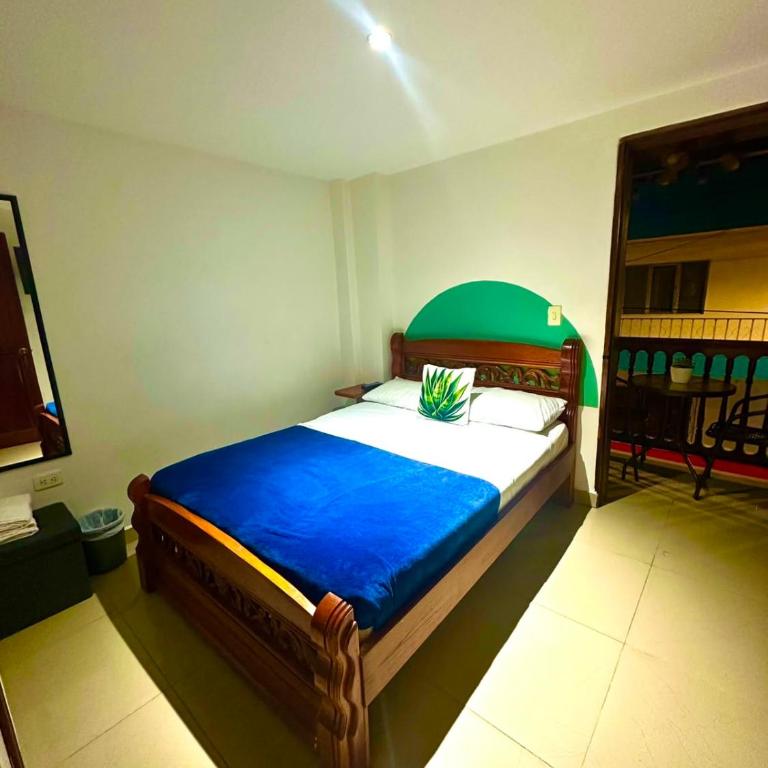 Hotel Jardin de Rosas - Habitación Doble con baño privado - 12