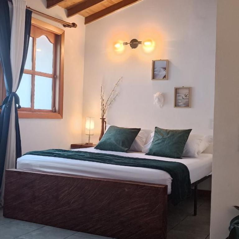 Cabañas Lobo Blanco - Apartaestudios en Laureles Medellín - Studio Apartment with One Double Bed - 4