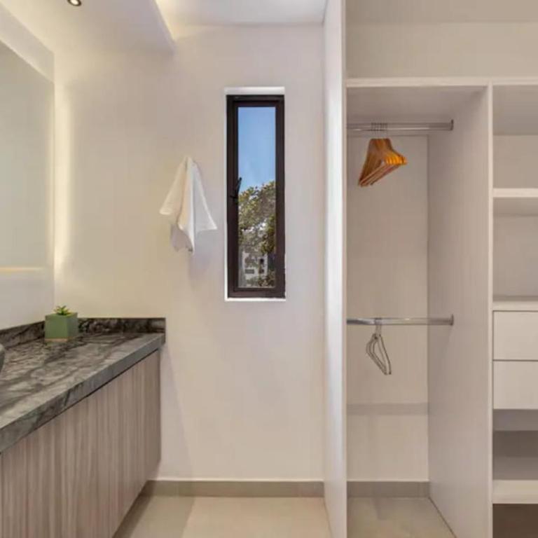 Apartamento con jacuzzi y discoteca, 3 habitaciones, poblado medellín - Apartamento de 3 dormitorios - 5
