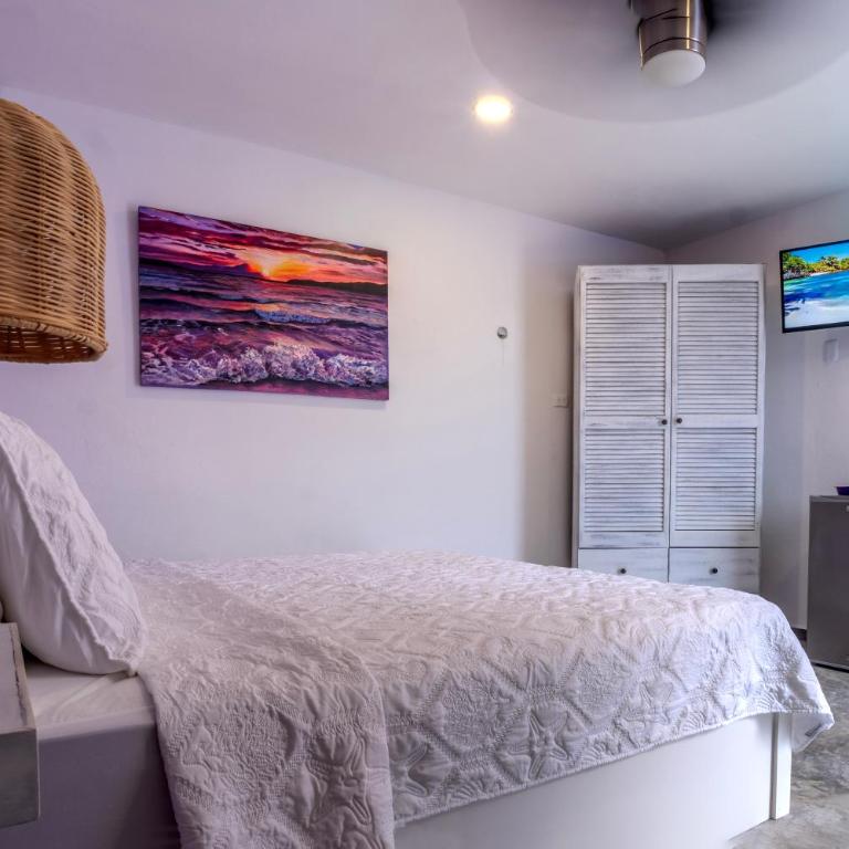 Luxury 6-Bed 6-Bath- An Entire Private Villa w-plung pool-5th Ave & Beach at walking distance - Villa mit privatem Pool - 60