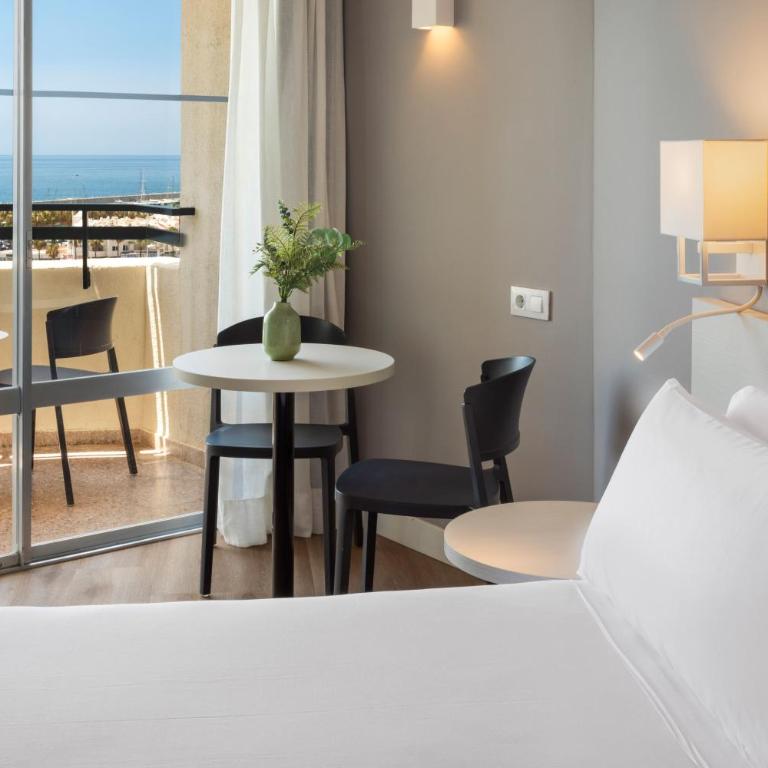 SOL by Meliá Puerto Marina - Estudio con vistas al mar - 3