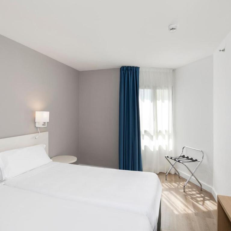 SOL by Meliá Puerto Marina - Apartamento de 1 dormitorio con vistas frontales al mar - 4