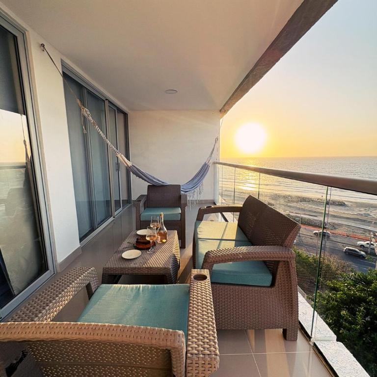 Despierta frente al mar con playa y piscina en Cartagena - One-Bedroom Apartment - 1