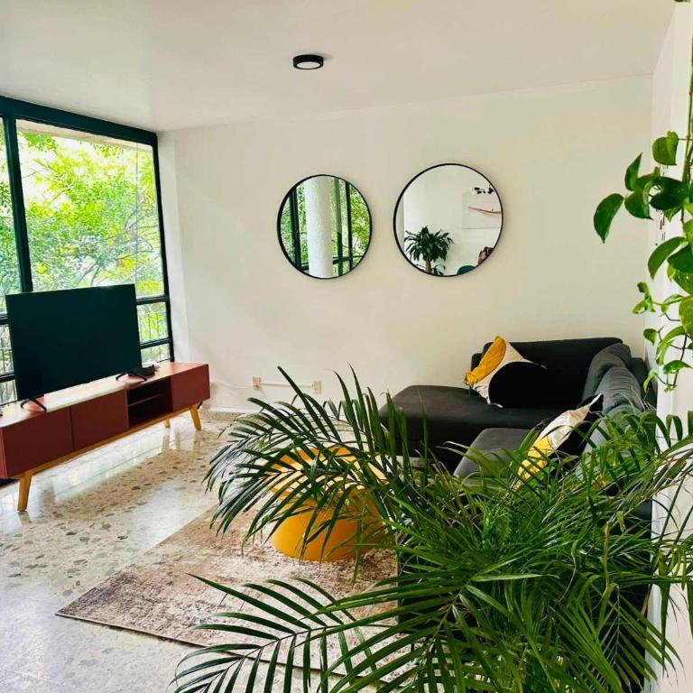 FAST WIFI, Beautiful PH steps away from Masaryk - Apartamento - 3