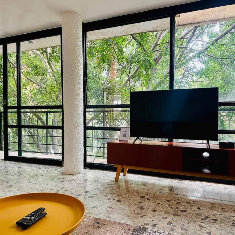 FAST WIFI, Beautiful PH steps away from Masaryk - Apartamento - 5