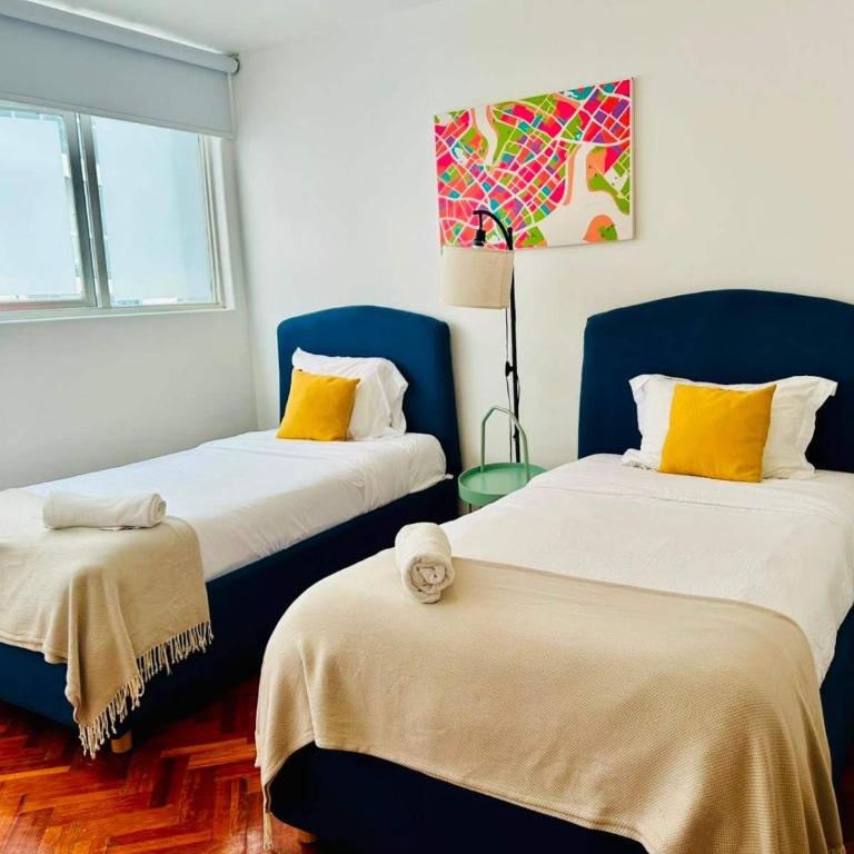 FAST WIFI, Beautiful PH steps away from Masaryk - Apartamento - 10
