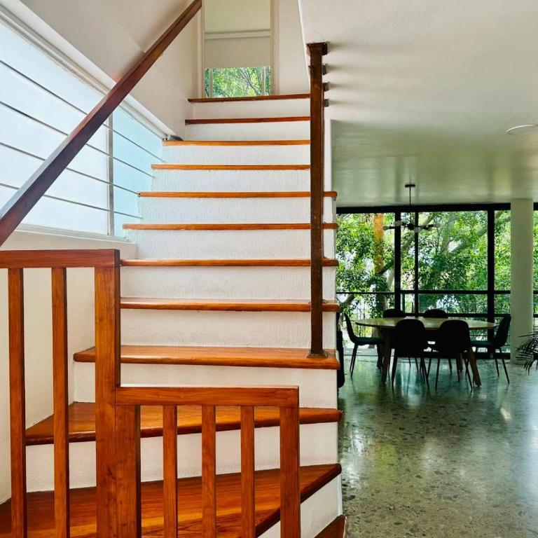 FAST WIFI, Beautiful PH steps away from Masaryk - Apartamento - 20