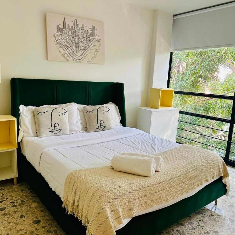 FAST WIFI, Beautiful PH steps away from Masaryk - Apartamento - 27