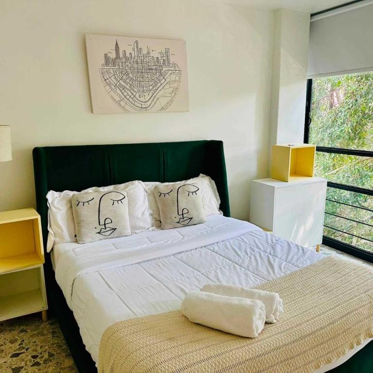 FAST WIFI, Beautiful PH steps away from Masaryk - Apartamento - 29