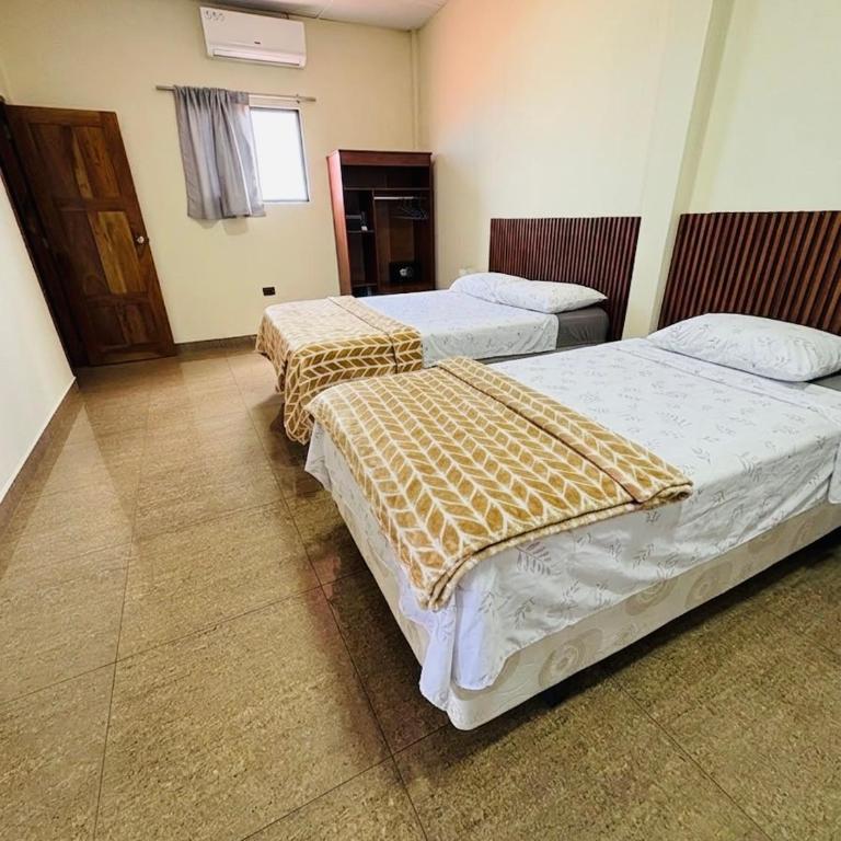 Kicker Suite - One-Bedroom Apartment - 11
