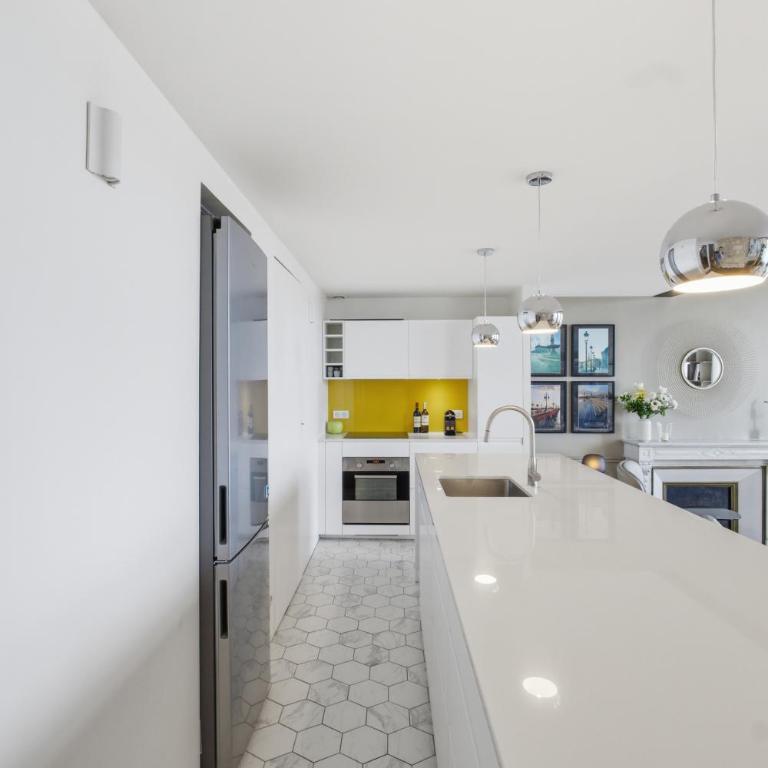 Jennys-Getaways Sunny Apartment Close Cité du Vin - Appartement 3 Chambres - 13
